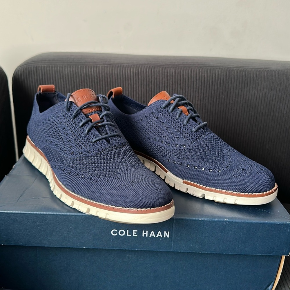 Brand new COLE HAAN , size 9 Man